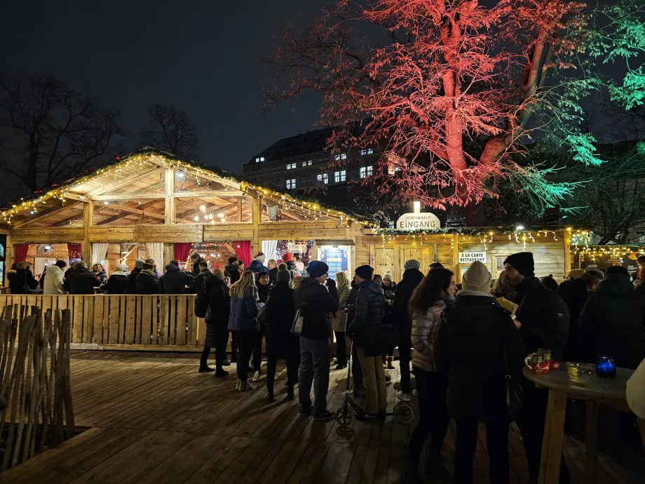 Julemarked på universitetets campus