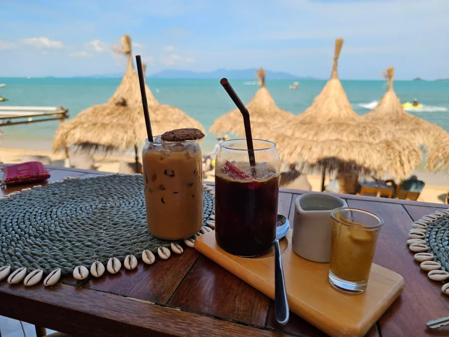 Vores frokost på Bo Phut Beach