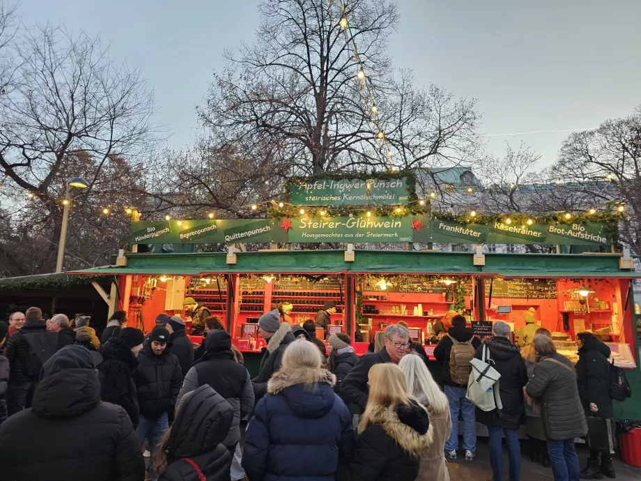 Markeder foran Karlskirche