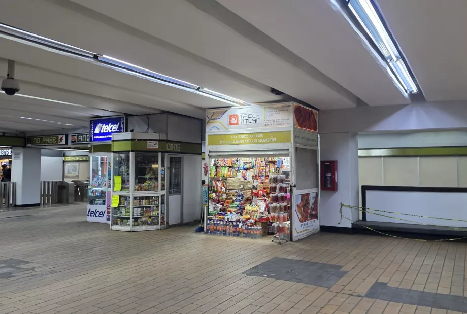 Små salgsboder på stationer