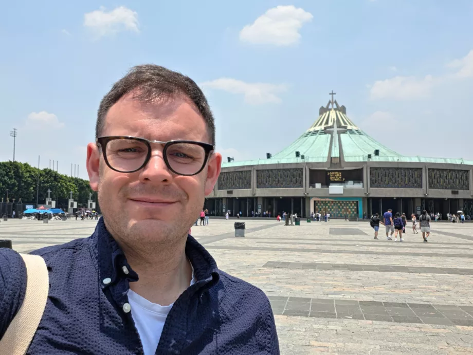Mig foran Guadalupe-basilikaen