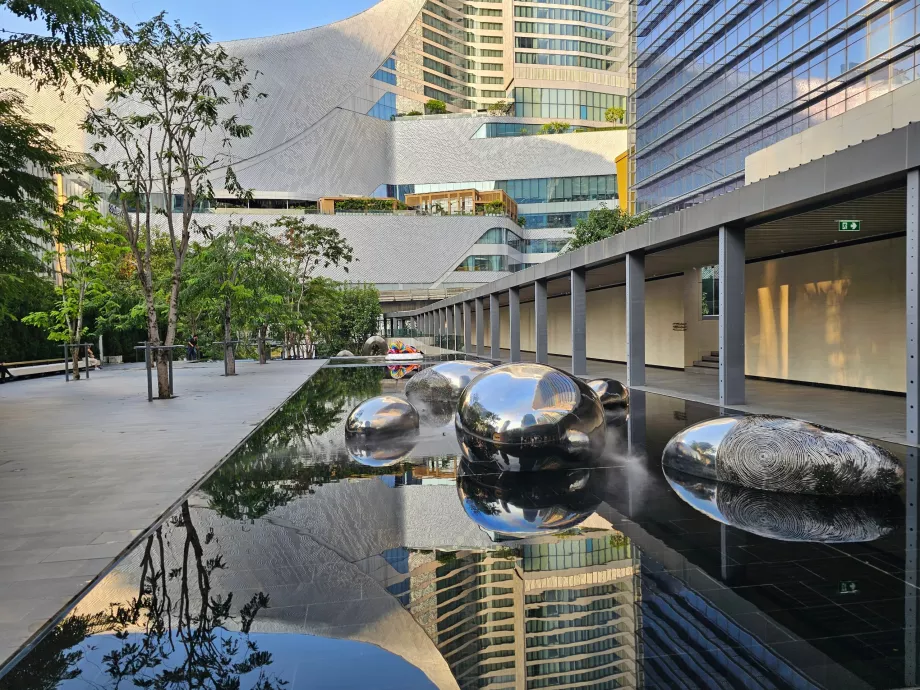 Firkantet over Akara Sky Hanuman