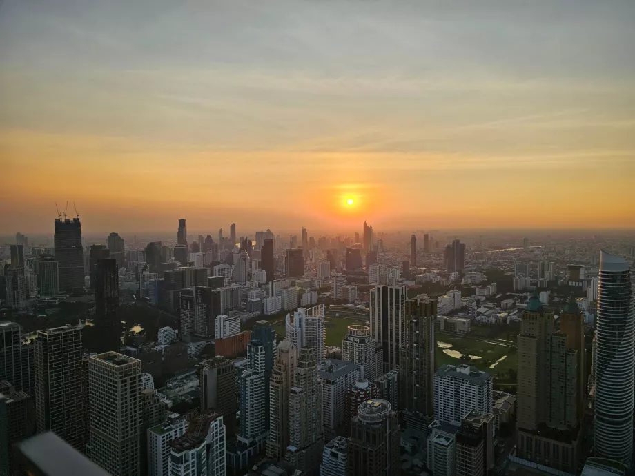 Solnedgang fra Akara Sky Hanuman