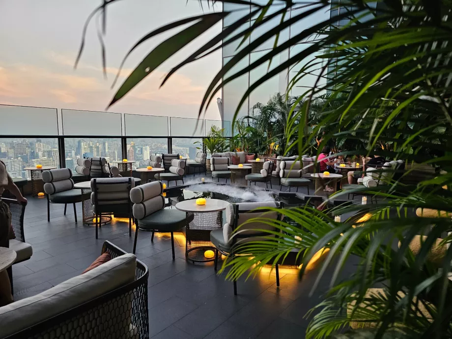 Restauranter på Akara Sky Hanuman