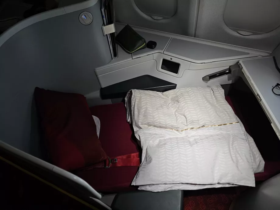 Sofa foldet ud til en seng