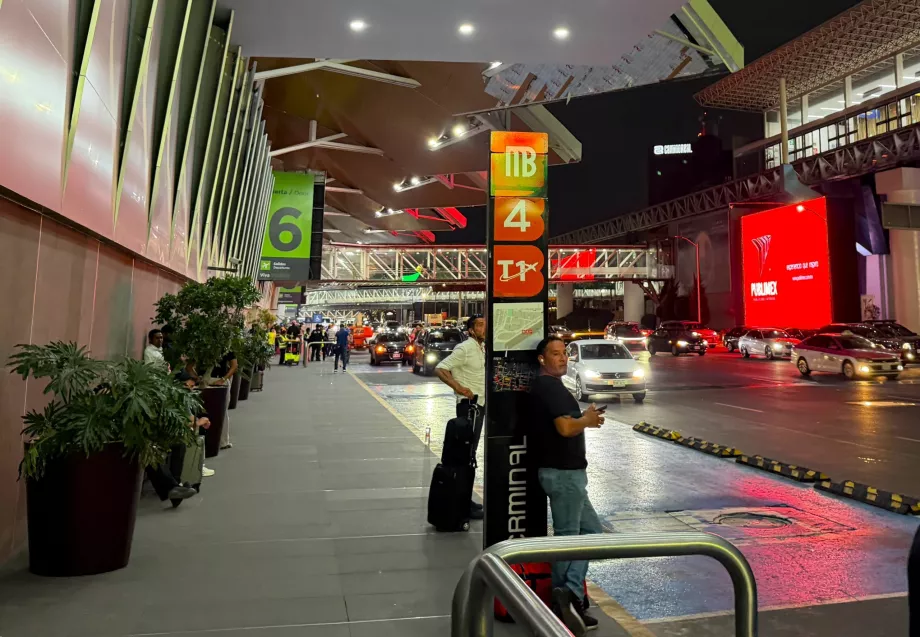 Bybuss stop mod byens centrum