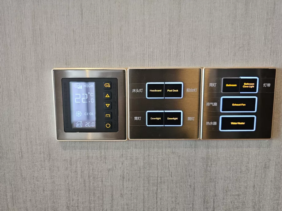 Styring af aircondition og belysning