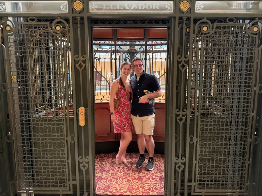 Os i den historiske elevator