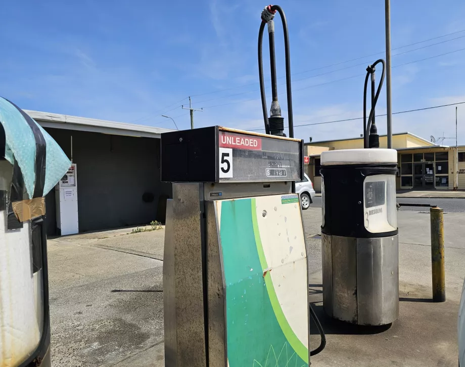 Tankstationer, blyfri benzin