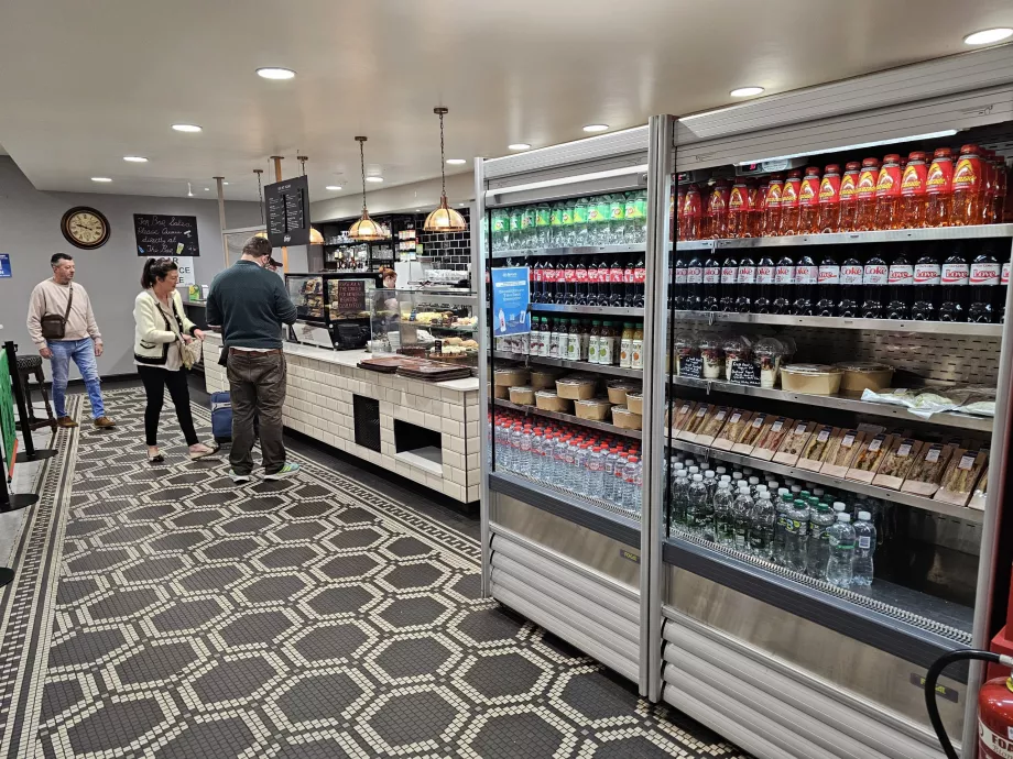 Lufthavnsrestaurant, offentlig del