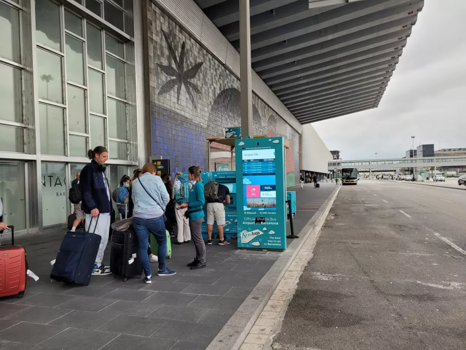 Aerobus-stop foran Terminal 2