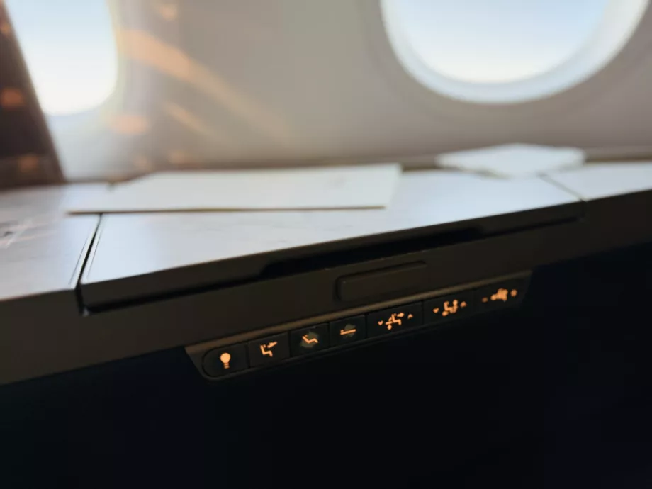 Kontrolpanel til sædet