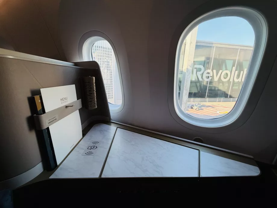 Klapbord og trådløs opladning