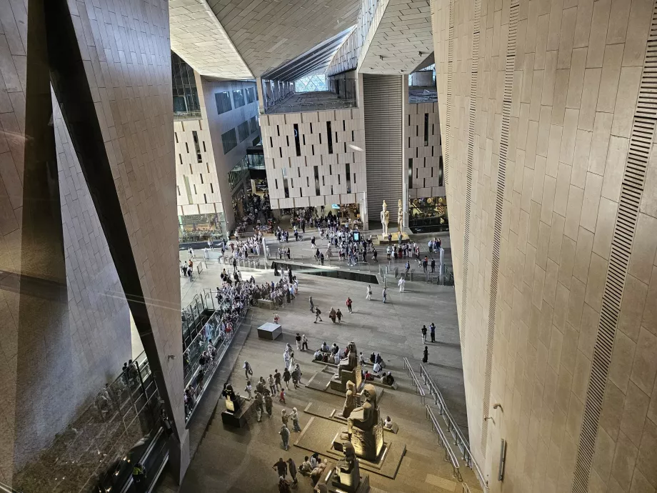 Udsigt over den store sal