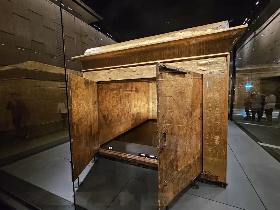 Grave i hovedgallerierne