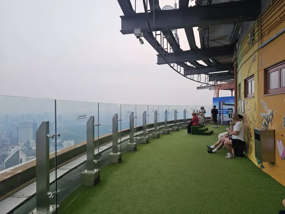 Udendørs terrasse på Menara Tower