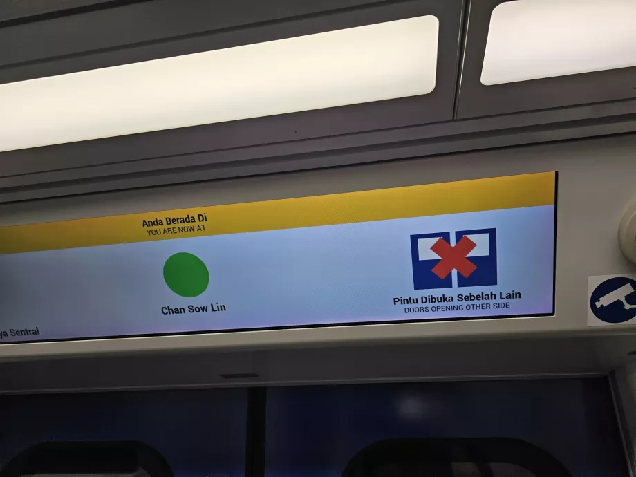 Infografik om, hvilken side døren åbner i metroen