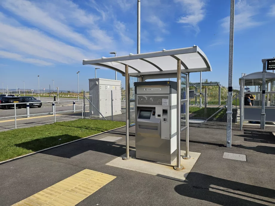 Billetautomat på togperronen