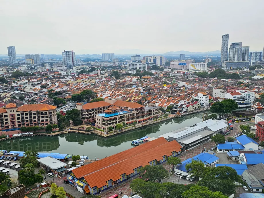 Udsigt over Malaccas historiske centrum fra Taman Sari