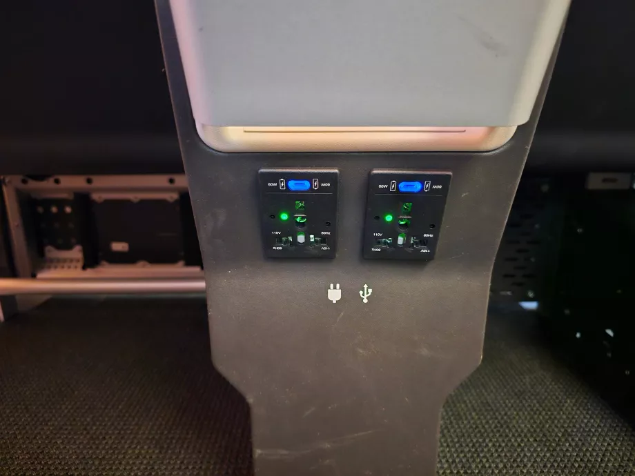 Universalstik og USB-C-porte