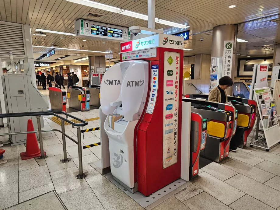 Hæveautomat på metrostationen