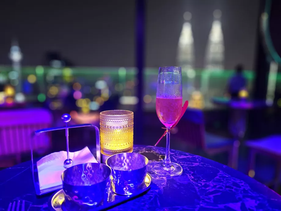 Cocktail i hotellets bar