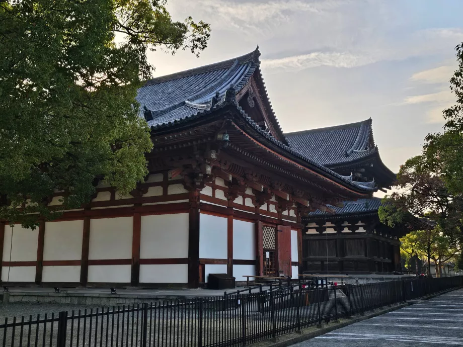 To-ji templets grund