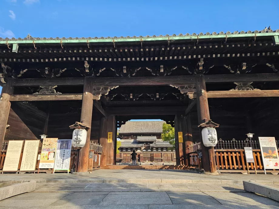 To-ji templets grund