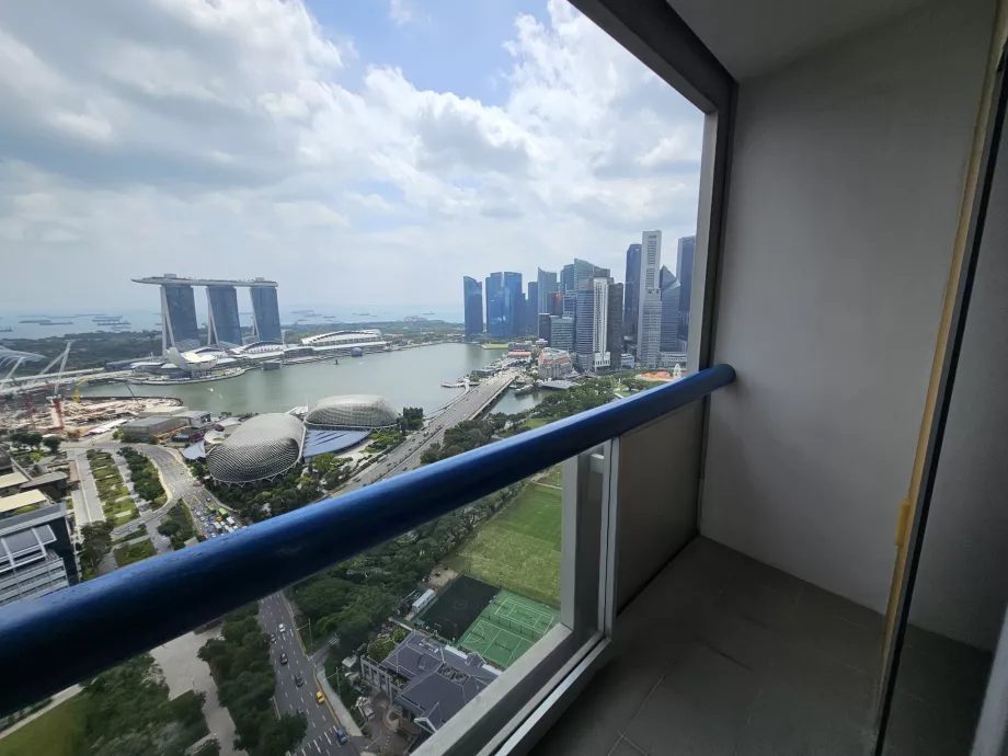 Udsigt over Marina Bay Sands fra balkonen