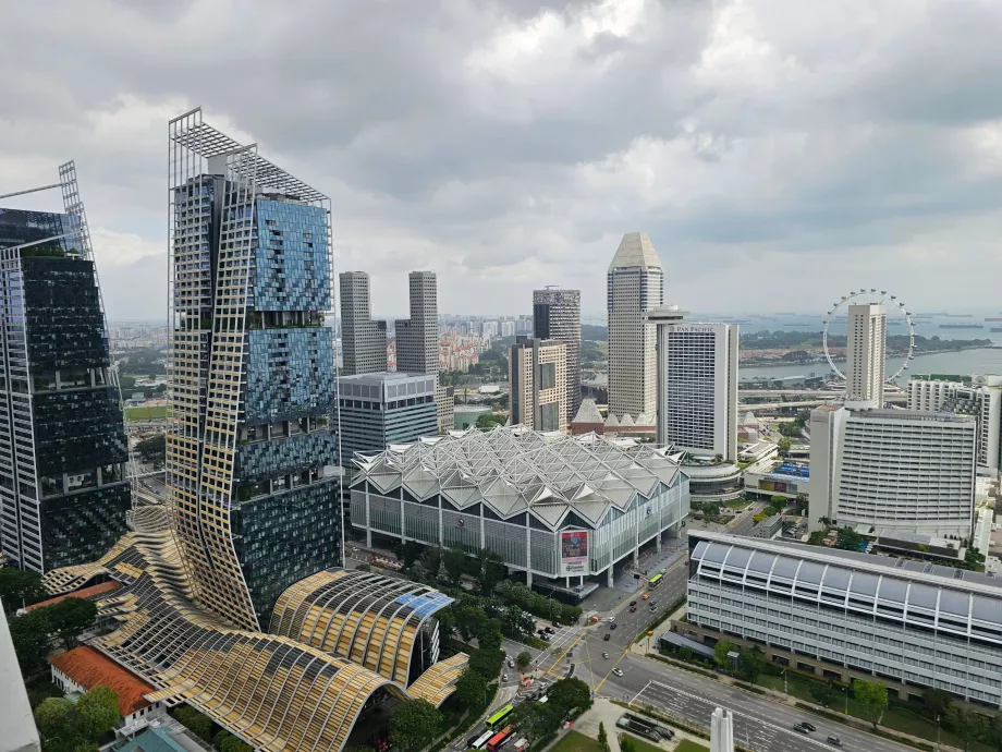 Udsigt fra balkonen til den anden side