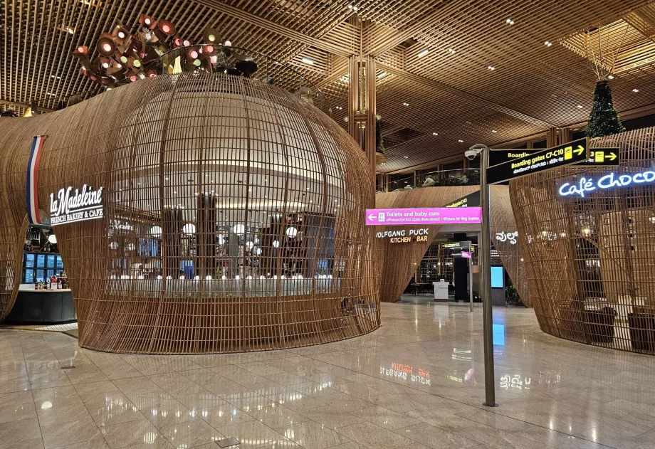 Restauranter og caféer, Terminal 2