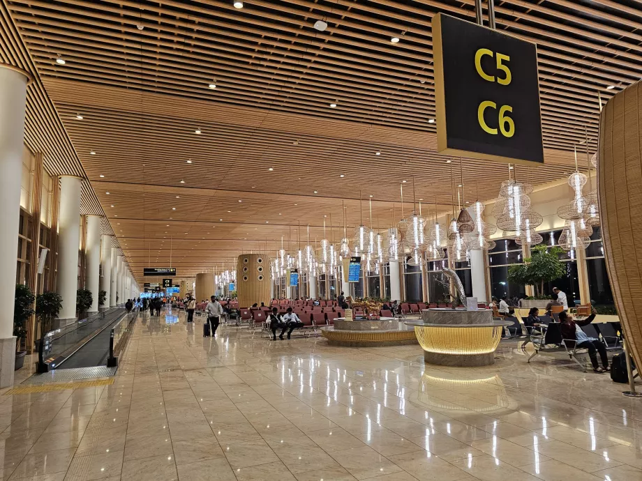 Afgangsgates, Terminal 2