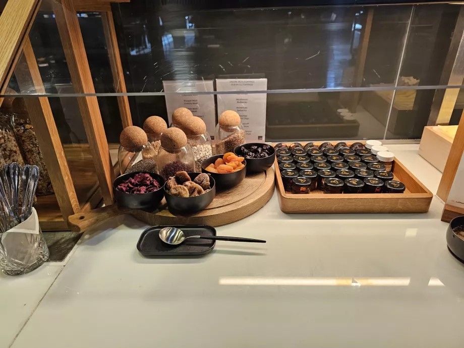 Buffet - syltetøj og tørret frugt