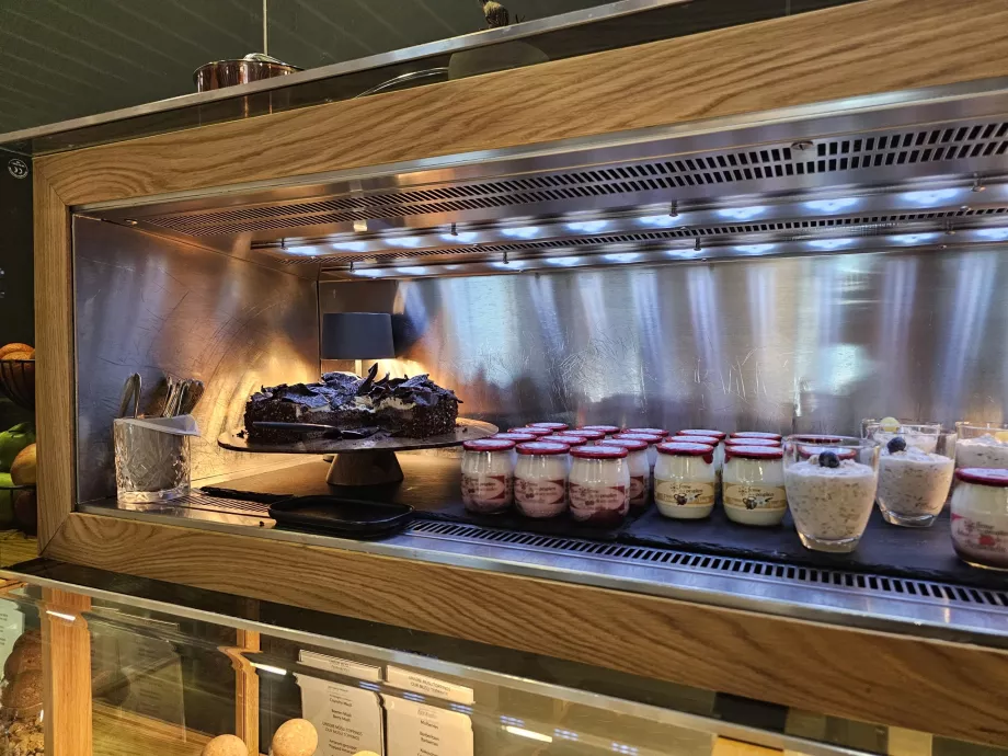 Buffet - yoghurt og morgenmadsprodukter