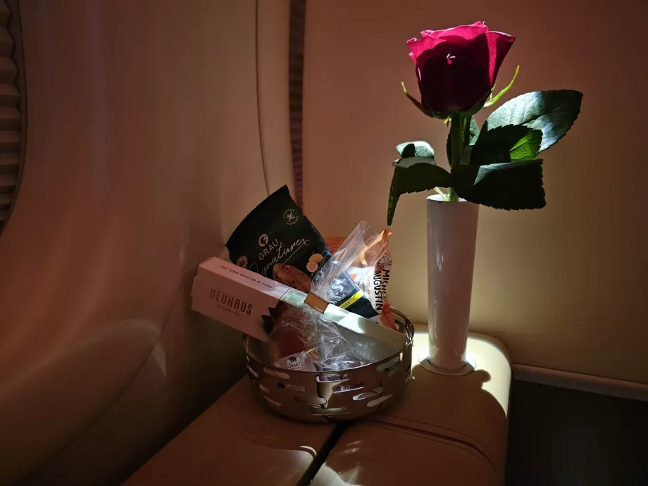 Snack midt på flyveturen