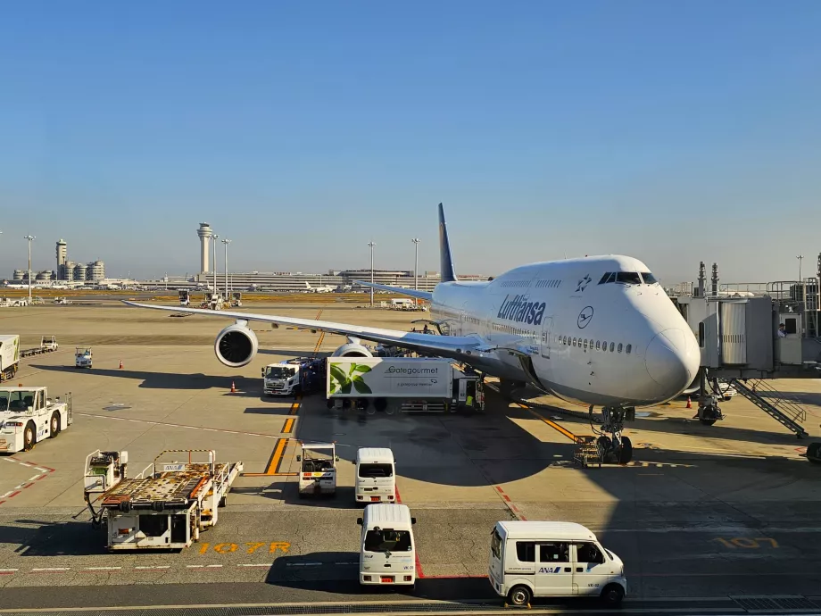 Boeing 747-8 i Haneda Lufthavn