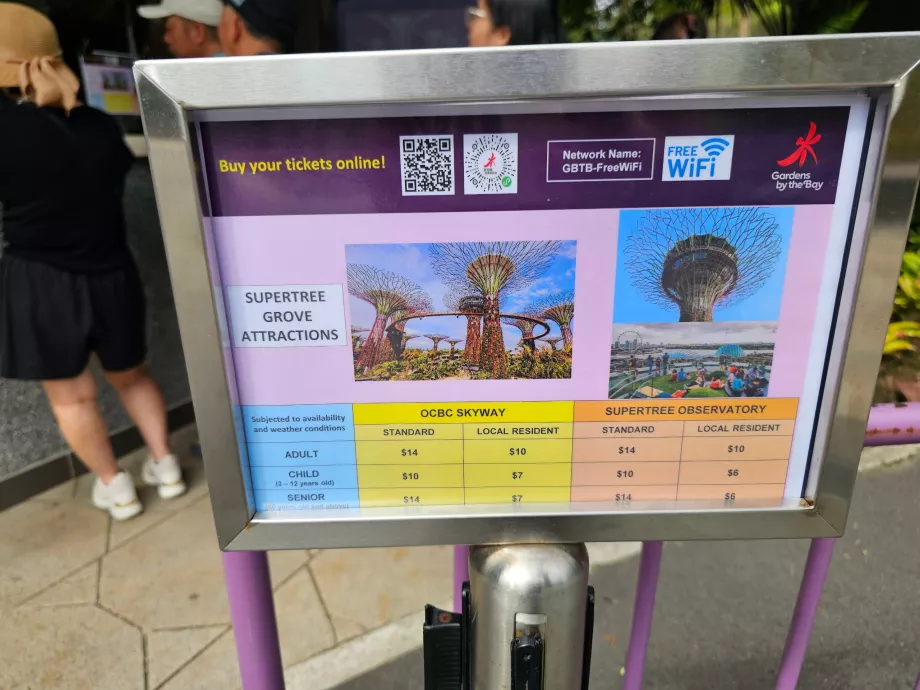 Gardens by the Bay, indgang til Supertree Observatory