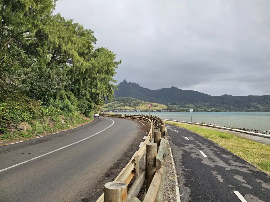 Cirkulær vej rundt om øen