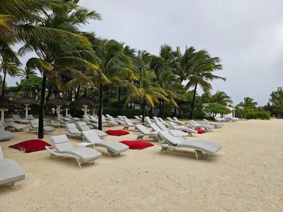 Solsenge på Veranda Palmar-hotellets strand
