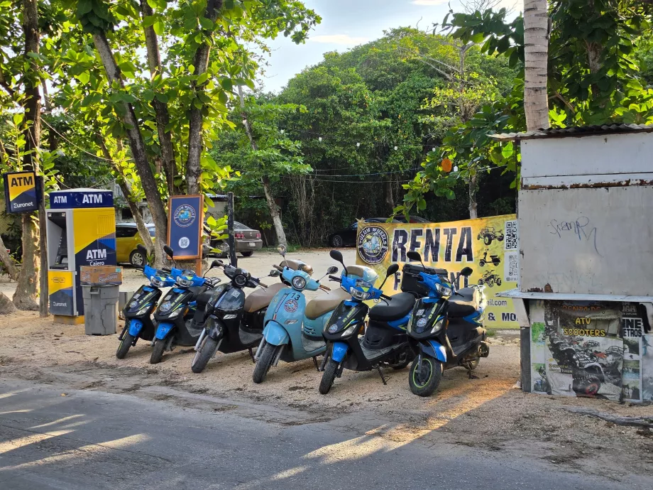 Motorcykeludlejning i Tulum