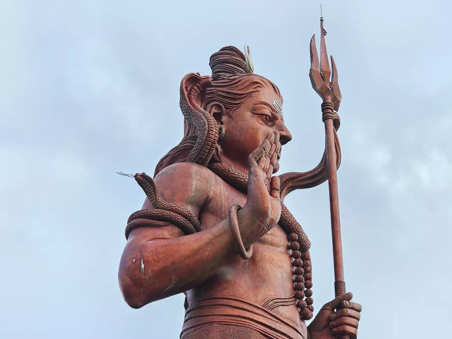 Statuer af Grand Bassin-templet