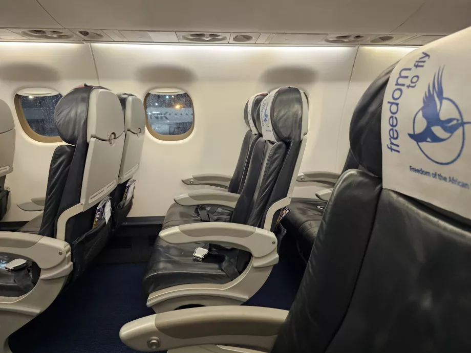 Sæder, Embraer 190