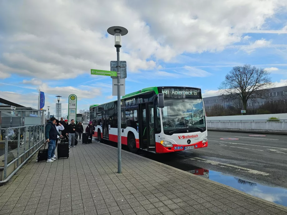 Bus 490 til metrostationen