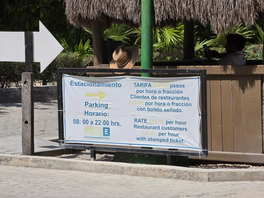 Parkeringsplads ved Akumal-bugten