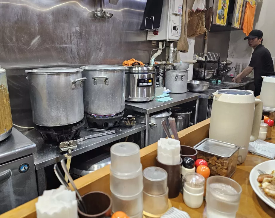 Hinoya Curry, køkken