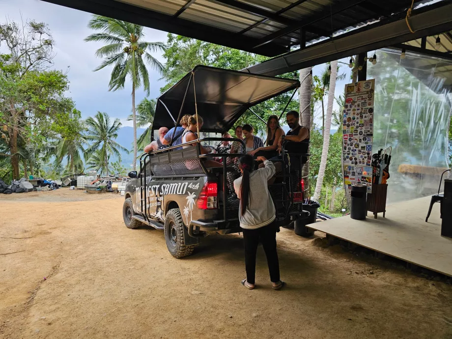 Transportjeeps til Overlap Stone 2