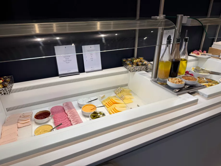 Mad, der serveres i loungen