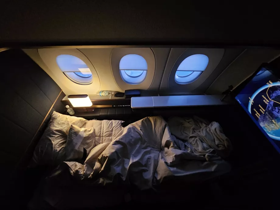 Udklappelig sofa på sengen