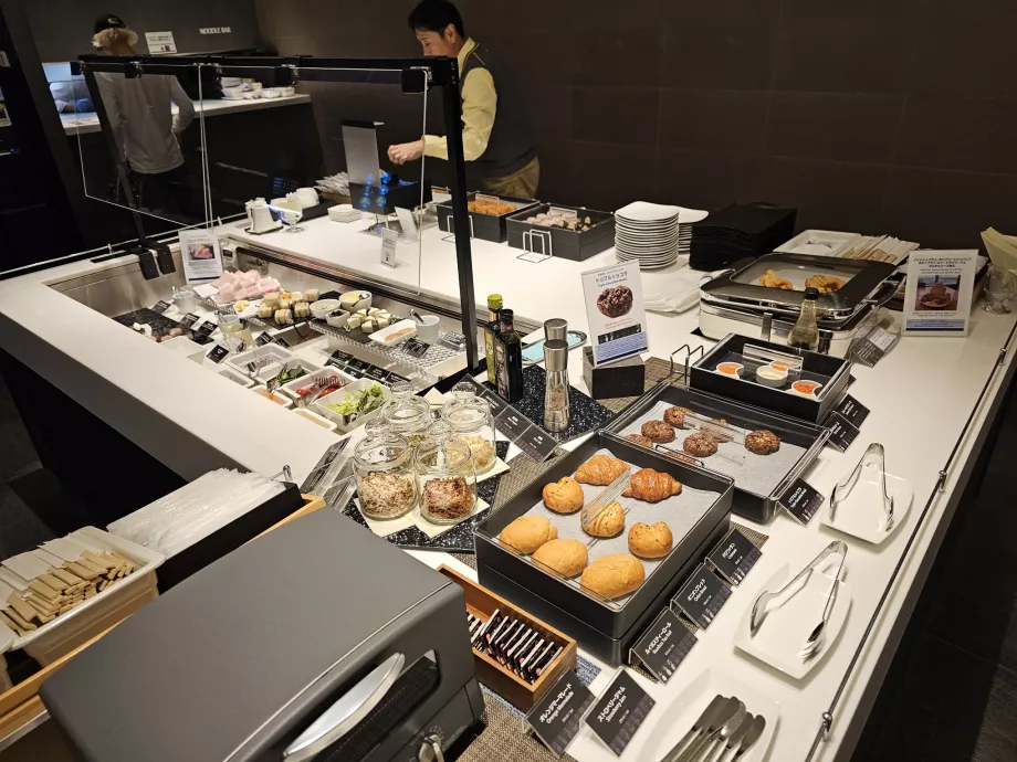 Forfriskninger i buffetbaren