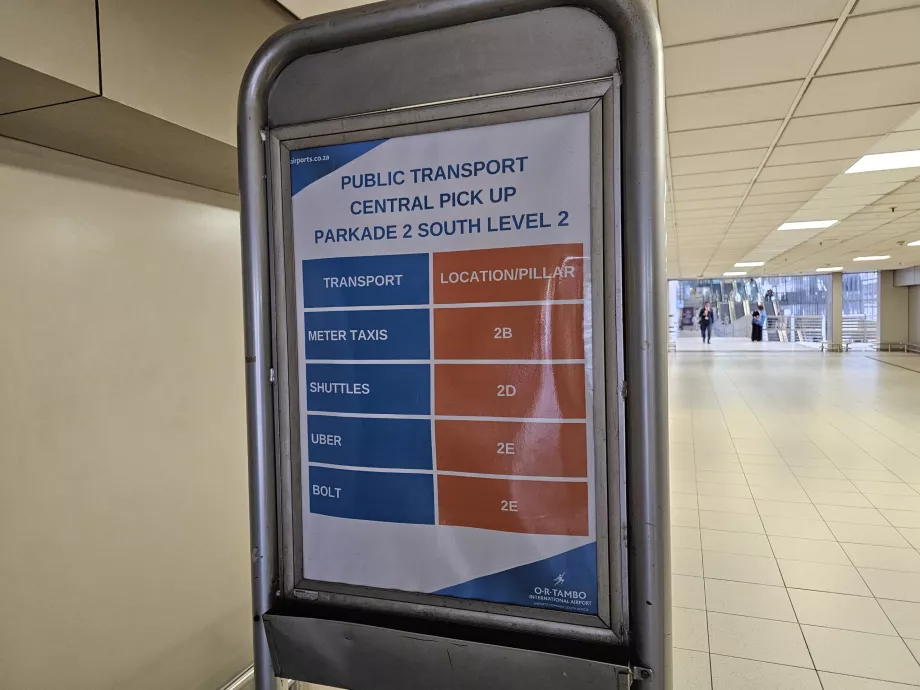 Skilt på parkeringspladsen